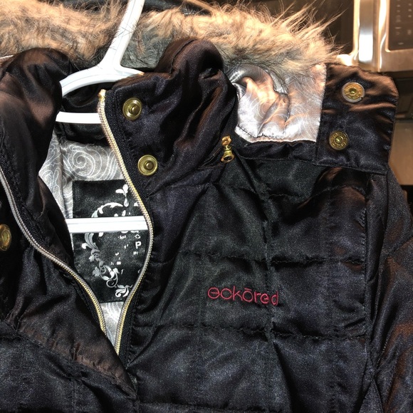 Women’s Jackets - Picture 8 of 8